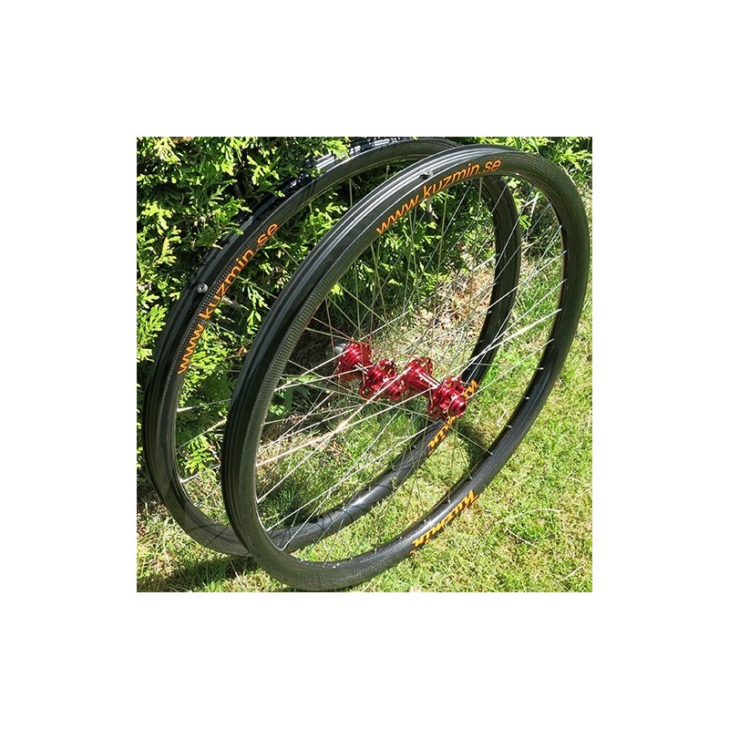Unikt - inga externa ekerhål, hookless 37 mm breda fälgar 29" (ISO 622 mm) hjulset