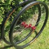 Unikt - inga externa ekerhål, hookless 37 mm breda fälgar 29" (ISO 622 mm) hjulset