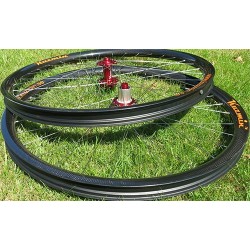 Unikt - inga externa ekerhål, hookless 37 mm breda fälgar 29" (ISO 622 mm) hjulset